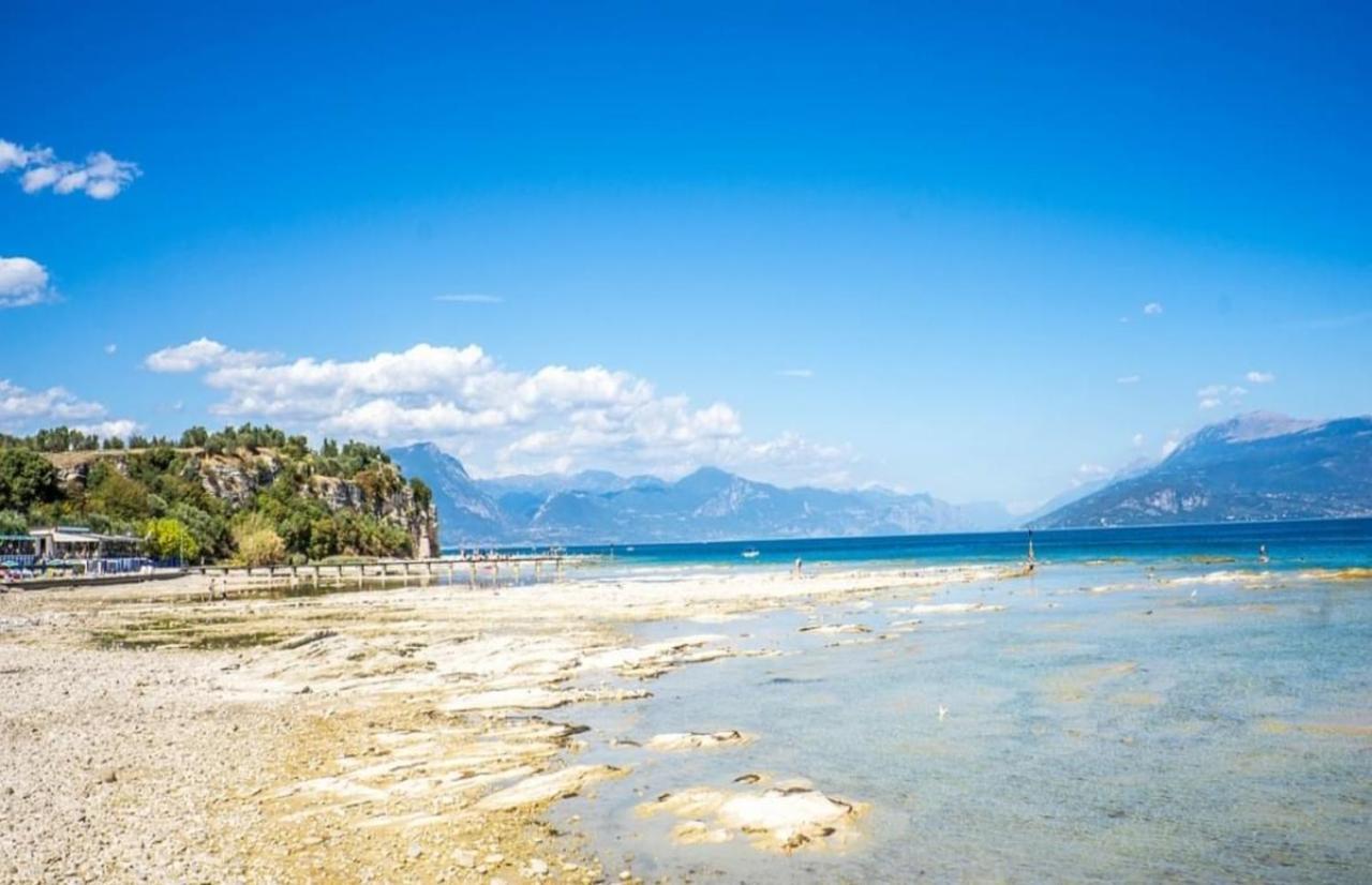 Perseo Apartment - 200M Dal Lago Di Garda Sirmione Luaran gambar