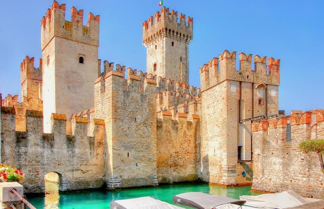 Perseo Apartment - 200M Dal Lago Di Garda Sirmione Luaran gambar