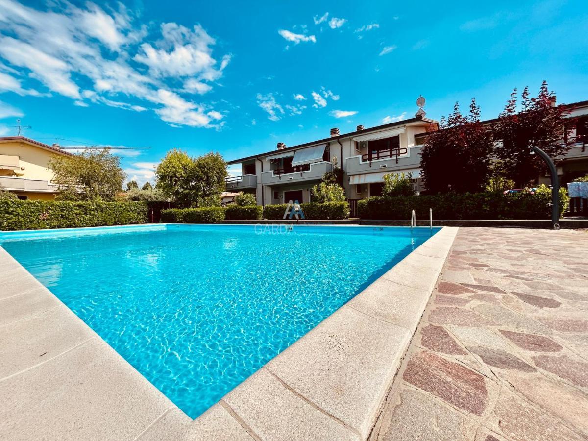 Perseo Apartment - 200M Dal Lago Di Garda Sirmione Luaran gambar
